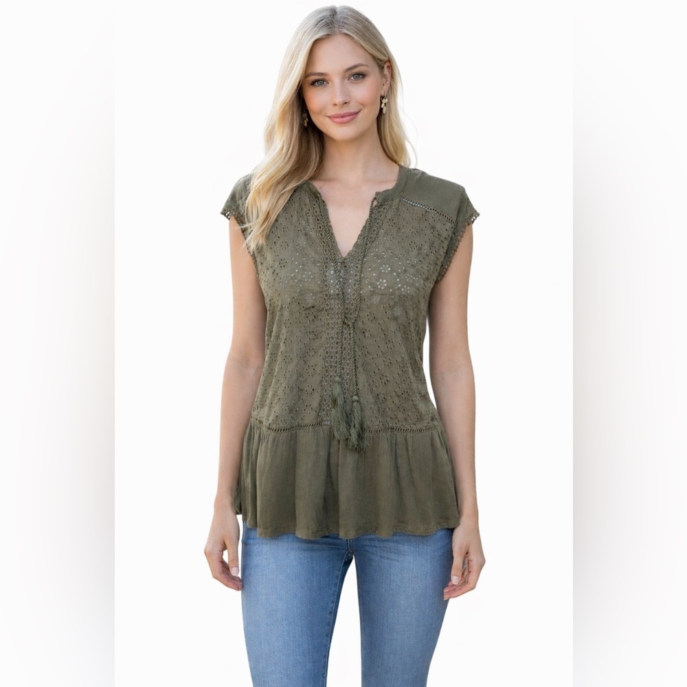 Cupio Olive Green Eyelet Boho Peplum Top Women’s Size PS Petite Small